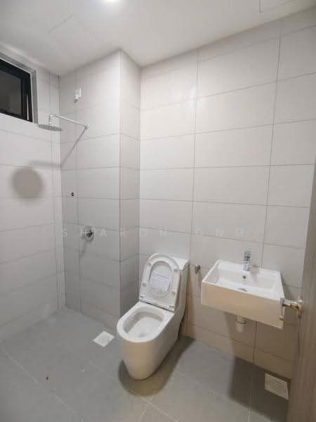 Kediaman Servis untuk Dijual di Meldrum Heights (Residensi Meldrum) - Sharon Ong - Bathroom - PropertyGuru.com.my