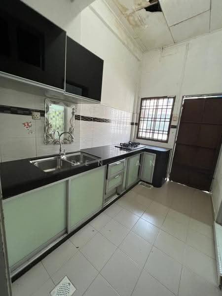 2-storey Terraced House for Sale in Taman Nusa Bestari (Iskandar Puteri (Nusajaya)) - Iden Tan - Kitchen - PropertyGuru.com.my
