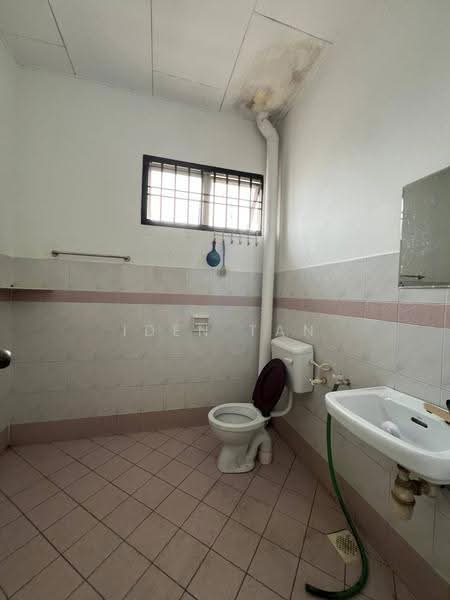 2-storey Terraced House for Sale in Taman Nusa Bestari (Iskandar Puteri (Nusajaya)) - Iden Tan - Bathroom - PropertyGuru.com.my