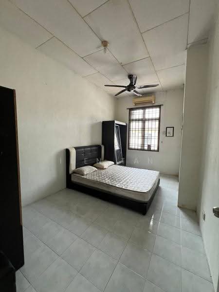 2-storey Terraced House for Sale in Taman Nusa Bestari (Iskandar Puteri (Nusajaya)) - Iden Tan - Bedroom - PropertyGuru.com.my