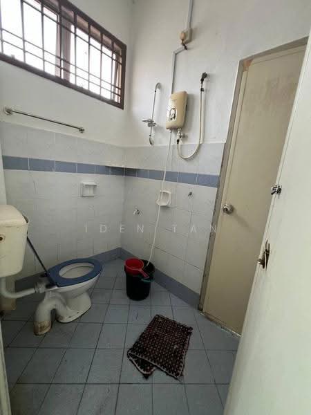 2-storey Terraced House for Sale in Taman Nusa Bestari (Iskandar Puteri (Nusajaya)) - Iden Tan - Bathroom - PropertyGuru.com.my