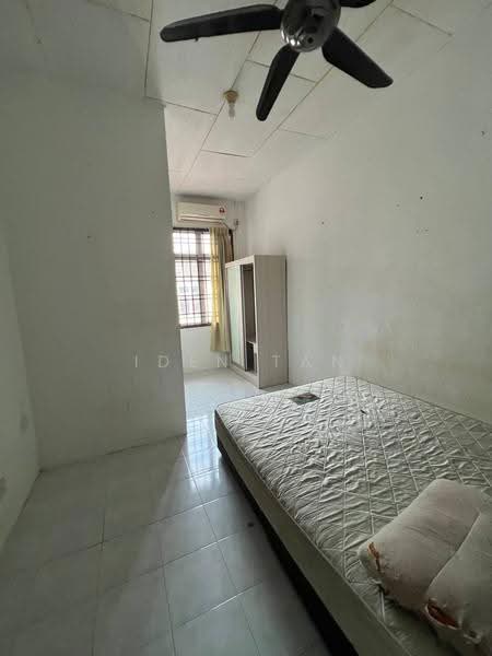 2-storey Terraced House for Sale in Taman Nusa Bestari (Iskandar Puteri (Nusajaya)) - Iden Tan - Bedroom - PropertyGuru.com.my