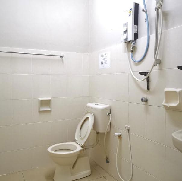 Pangsapuri untuk Disewa di Villa Pavilion - Evanslee . - Bathroom - PropertyGuru.com.my