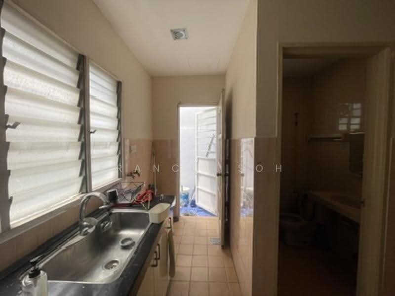 Rumah Teres 2-Tingkat untuk Dijual di Bandar Bukit Puchong (Puchong) - Francis Soh - Kitchen - PropertyGuru.com.my