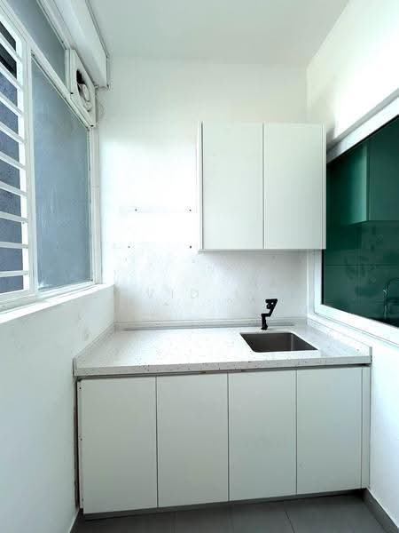 Kondominium untuk Disewa di The Holmes 1 - David Lao - Kitchen - PropertyGuru.com.my