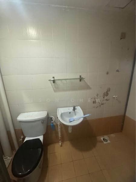 Pangsapuri untuk Dijual di Mesra Villa - Eson Chew - Bathroom - PropertyGuru.com.my