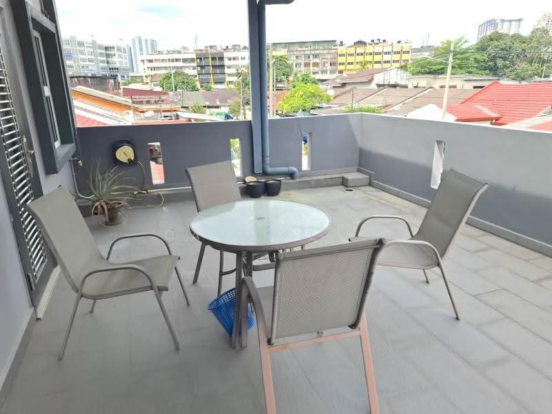 Rumah Teres 2-Tingkat untuk Disewa di Jalan Ipoh (Kuala Lumpur) - David Lao - Balcony - PropertyGuru.com.my