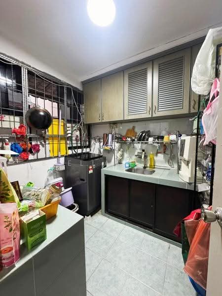 Rumah Flat untuk Dijual di Rumah Pangsa Sri Lanang - Stella Chia - Kitchen - PropertyGuru.com.my