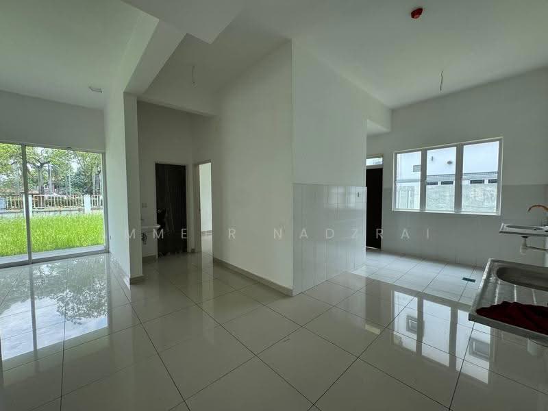 Semi-Detached House for Sale in Setia Impian (Setia Alam) - Ammeer Nadzrai - Kitchen - PropertyGuru.com.my