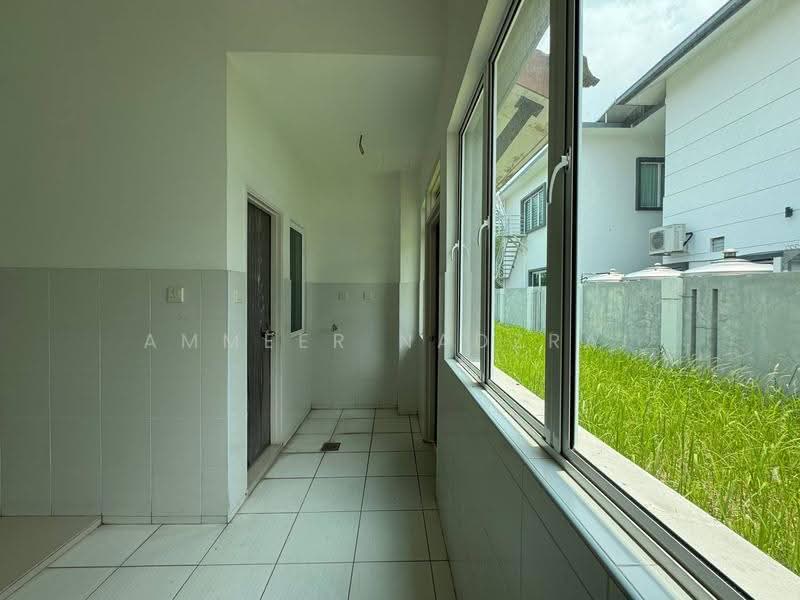 Semi-Detached House for Sale in Setia Impian (Setia Alam) - Ammeer Nadzrai - Corridor - PropertyGuru.com.my