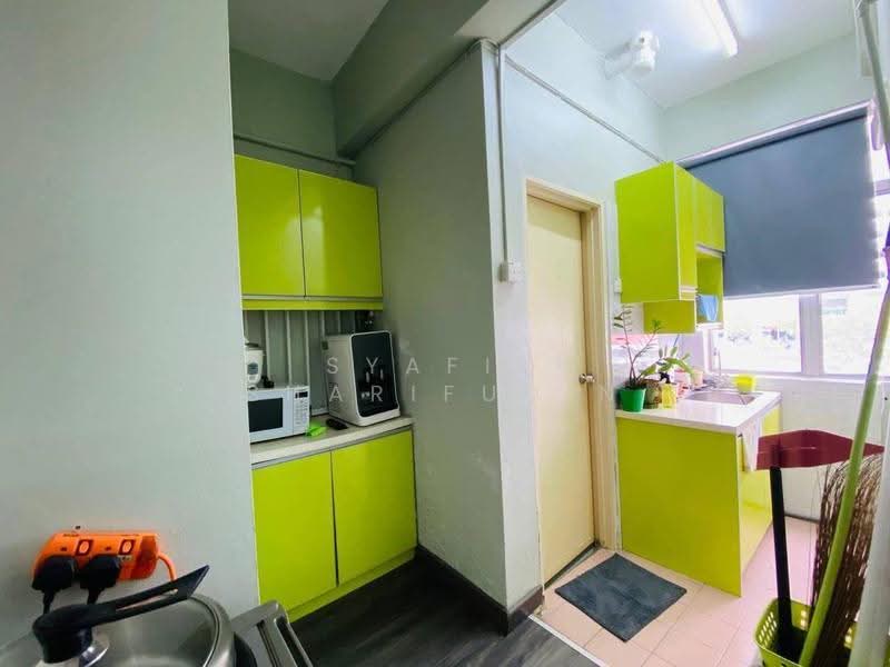Office for Sale in Seksyen 13 (Shah Alam) - Syafiq Sharifudin - Kitchen - PropertyGuru.com.my
