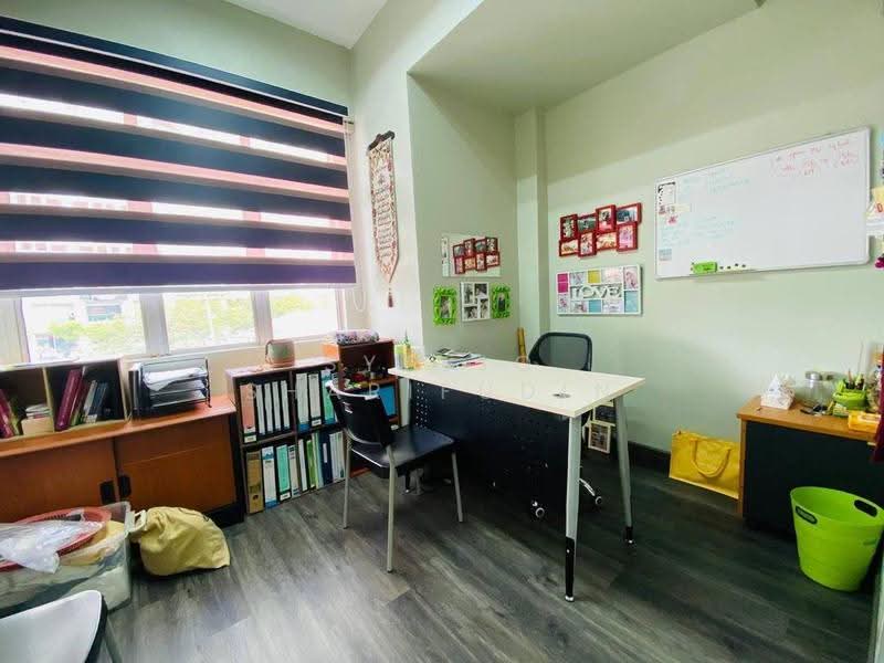 Office for Sale in Seksyen 13 (Shah Alam) - Syafiq Sharifudin - Study - PropertyGuru.com.my