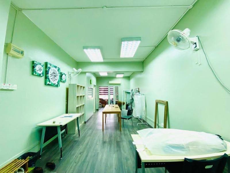 Office for Sale in Seksyen 13 (Shah Alam) - Syafiq Sharifudin - Interior - PropertyGuru.com.my