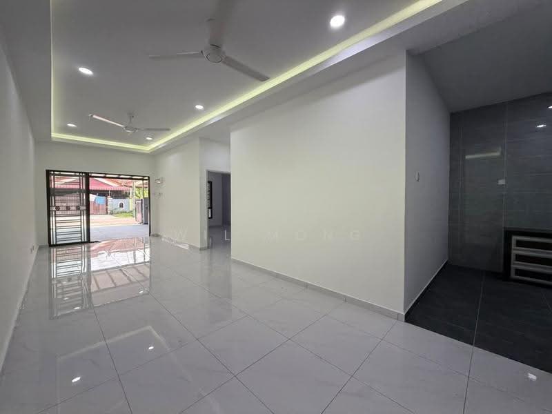 1-storey Terraced House for Sale in Taman Pulai Indah (Johor Bahru) - Wil Mong - Living Room - PropertyGuru.com.my