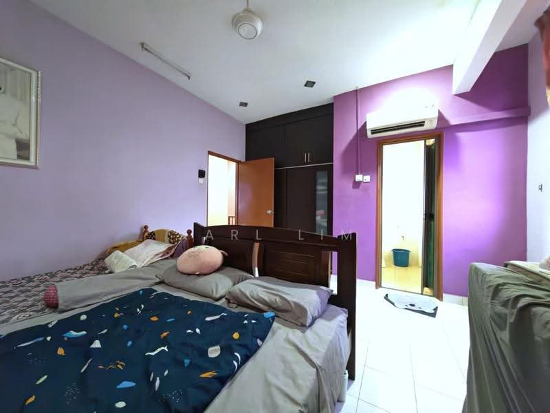 2-storey Terraced House for Sale in Bandar Seri Alam (Masai) - Karl Lim - Bedroom - PropertyGuru.com.my