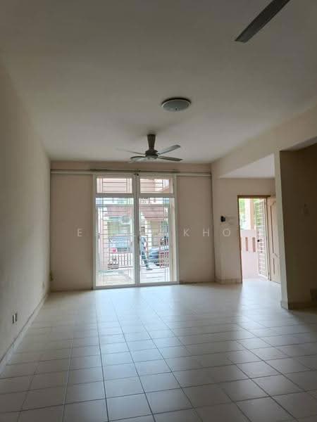 Rumah Teres 2-Tingkat untuk Dijual di Setia Alam (Selangor) - Emily Kho - Living Room - PropertyGuru.com.my