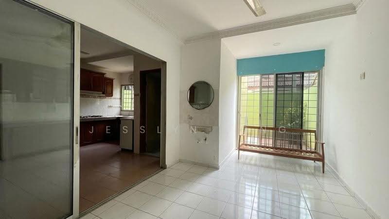 2-storey Terraced House for Sale in Bandar Bukit Tinggi (Klang) - Jesslyn Tong - Kitchen - PropertyGuru.com.my