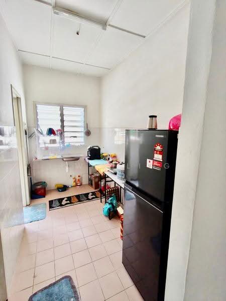 Apartment for Rent at Semarak Apartment - Luwis Ling - Kitchen - PropertyGuru.com.my