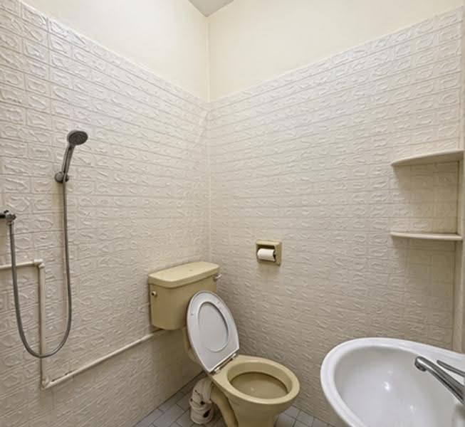 2-storey Terraced House for Sale in Bayan Lepas (Penang) - KV LOO - Bathroom - PropertyGuru.com.my