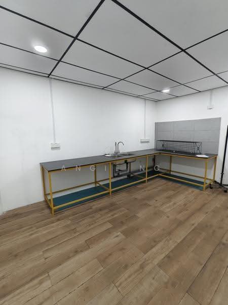 Factory for Rent in Taman Merdeka (Batu Berendam) - Angie Ng - Kitchen - PropertyGuru.com.my