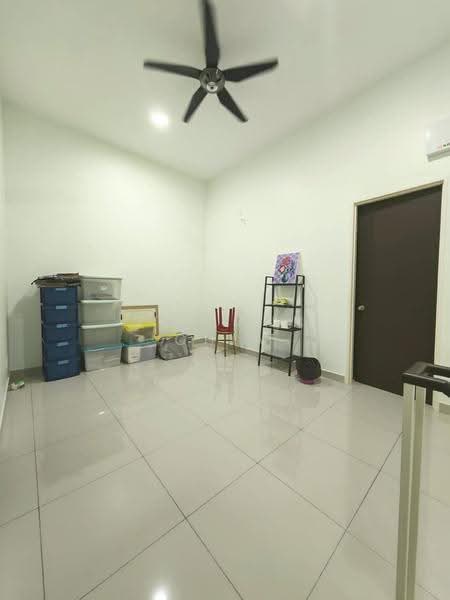 2-storey Terraced House for Sale in Taman Mount Austin (Tebrau) - Sue Ann Chia - Living Room - PropertyGuru.com.my