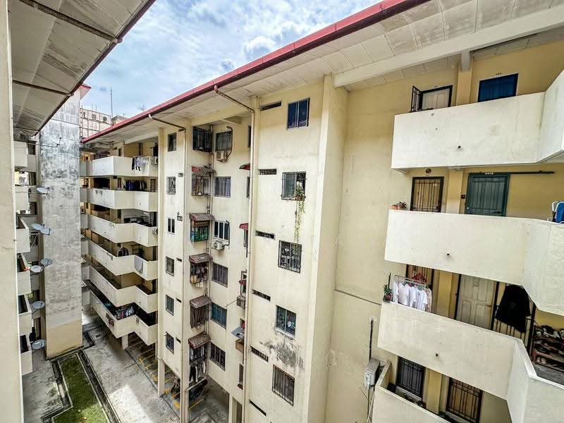 Apartment for Sale at Pangsapuri Carlina - Amzar Faiz - PropertyGuru.com.my