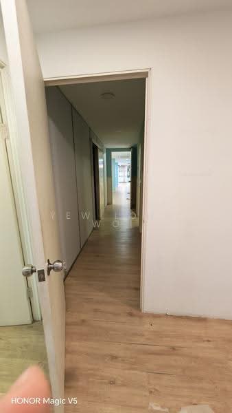 Pejabat untuk Disewa di Seksyen 22, Damansara Jaya (Petaling Jaya) - Yew Long Woi - Corridor - PropertyGuru.com.my