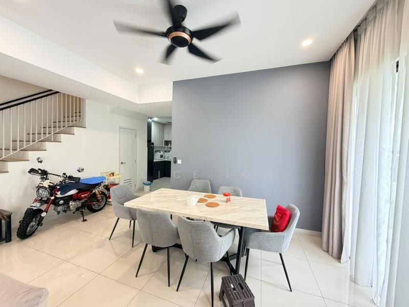 Semi-Detached House for Sale in Kota Emerald (Rawang) - Alice Low - Dining Room - PropertyGuru.com.my