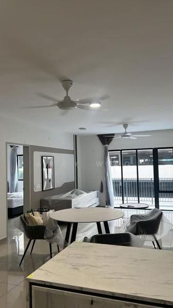 Kediaman Servis untuk Disewa di Huni @ Eco Ardence - Abby Woo - Living Room - PropertyGuru.com.my