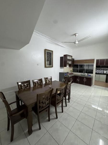 Rumah Teres 2-Tingkat untuk Disewa di Taman Tawas Mewah (Ipoh) - Joseph Wong - Dining Room - PropertyGuru.com.my