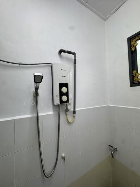 Rumah Teres 2-Tingkat untuk Disewa di Taman Tawas Mewah (Ipoh) - Joseph Wong - Bathroom - PropertyGuru.com.my