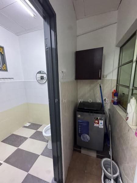 Rumah Teres 2-Tingkat untuk Disewa di Taman Tawas Mewah (Ipoh) - Joseph Wong - Bathroom - PropertyGuru.com.my