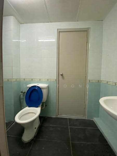 Condominium for Sale at Pertiwi Indah - Siew Yoong - Bathroom - PropertyGuru.com.my