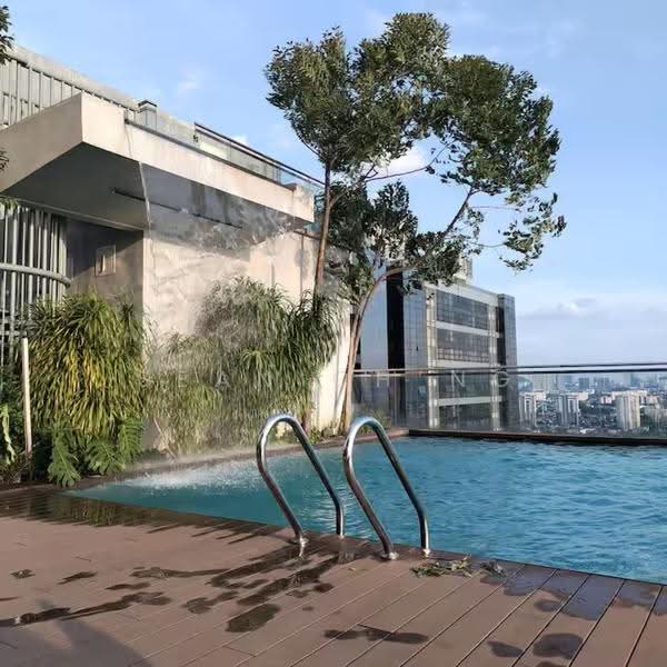 Kediaman Servis untuk Dijual di The Suite - Sean Ch’ng - Pool - PropertyGuru.com.my