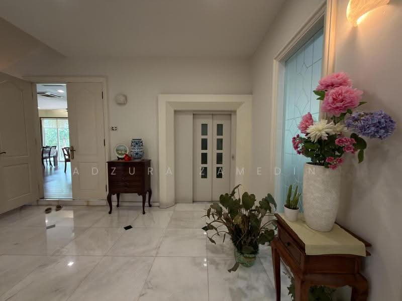 Rumah Banglo untuk Dijual di SS19 (Subang Jaya) - Adzura Zamedin - Entrance - PropertyGuru.com.my
