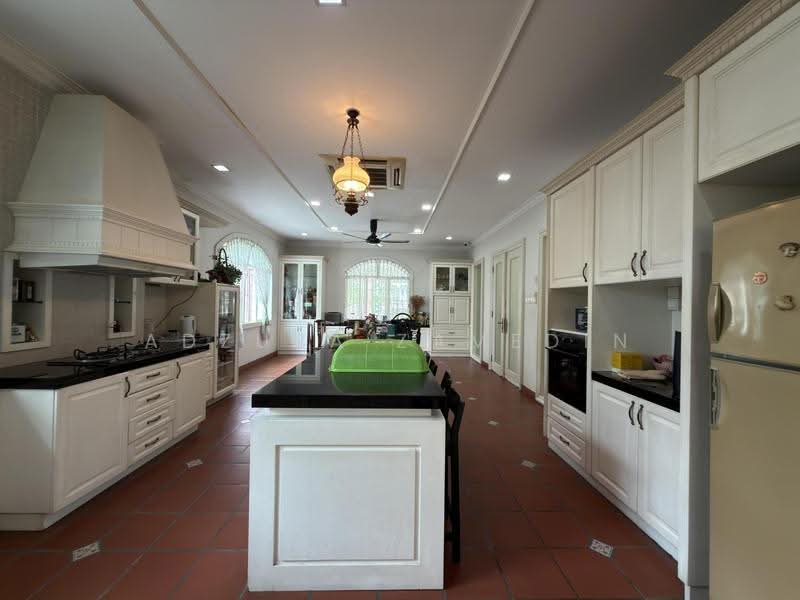 Rumah Banglo untuk Dijual di SS19 (Subang Jaya) - Adzura Zamedin - Kitchen - PropertyGuru.com.my