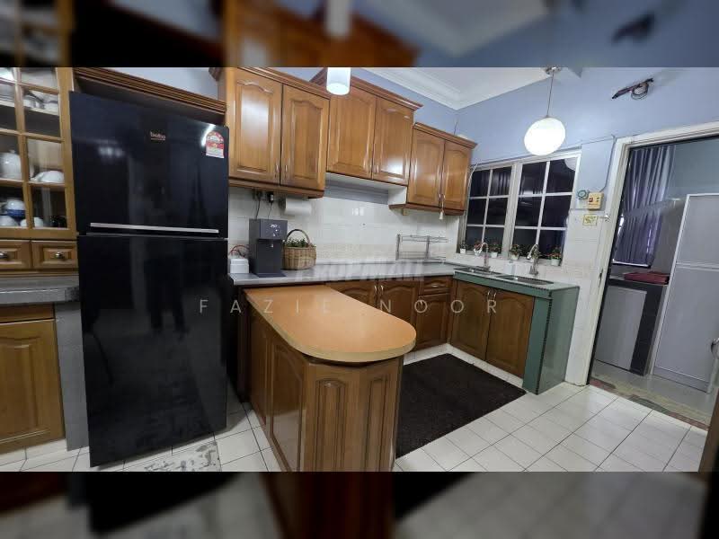 2-storey Terraced House for Sale in Usj 18 (Subang Jaya) - Fazie Noor - Kitchen - PropertyGuru.com.my