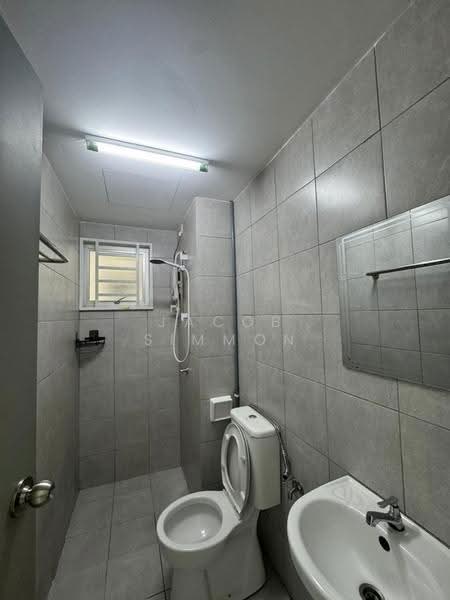 Pangsapuri untuk Disewa di Trifolia - Jacob Simmon - Bathroom - PropertyGuru.com.my