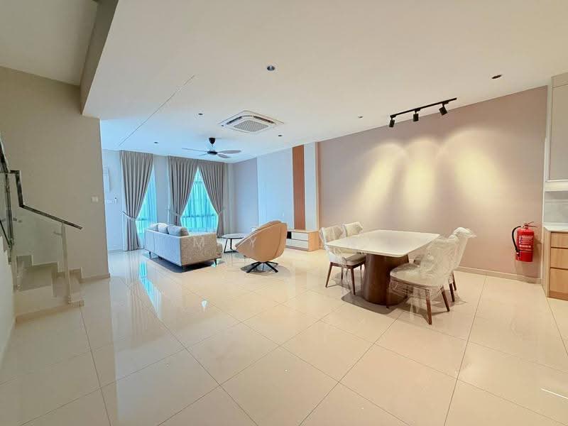2-storey Terraced House for Sale in Taman Bukit Perdana (Kluang) - May Tan - Living Room - PropertyGuru.com.my