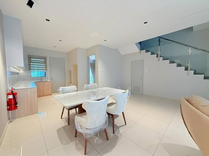 2-storey Terraced House for Sale in Taman Bukit Perdana (Kluang) - May Tan - Dining Room - PropertyGuru.com.my