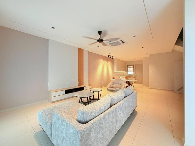2-storey Terraced House for Sale in Taman Bukit Perdana (Kluang) - May Tan - Living Room - PropertyGuru.com.my
