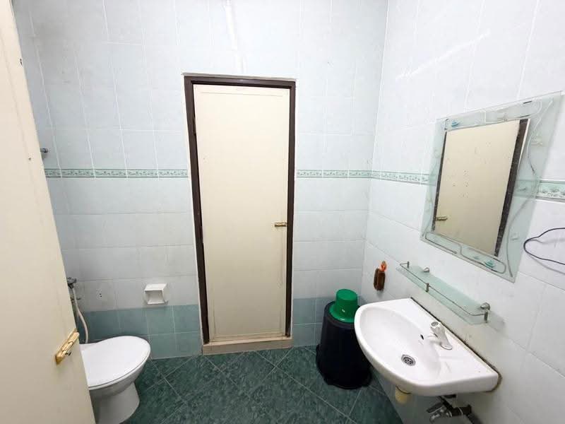Semi-Detached House for Sale in Taman Idaman (Simpang Ampat) - Vicky Leow - Bathroom - PropertyGuru.com.my