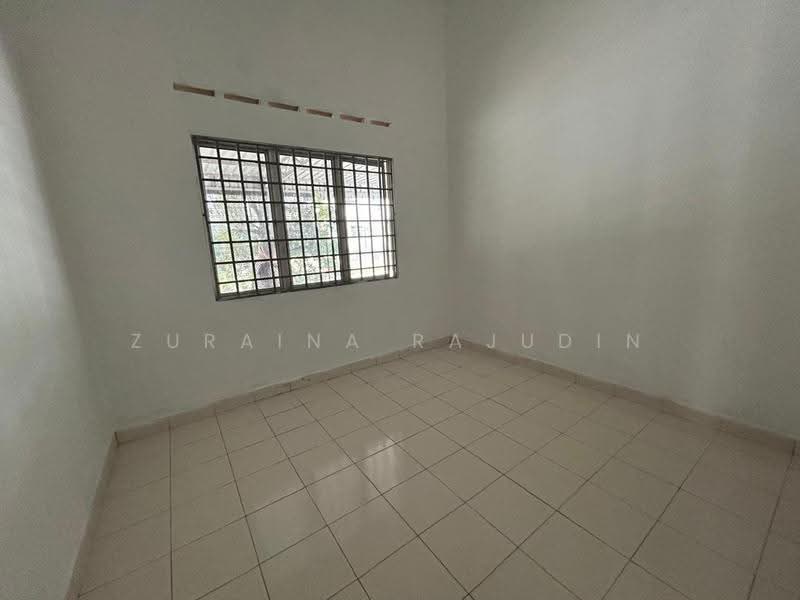 1-storey Terraced House for Sale in Taman Amansari Rahman Putra (Rawang) - Zuraina Rajudin - Interior - PropertyGuru.com.my