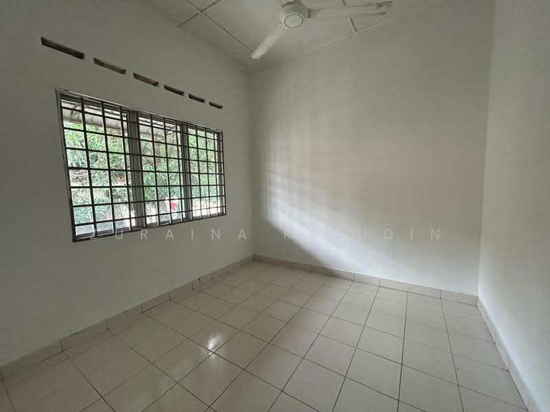1-storey Terraced House for Sale in Taman Amansari Rahman Putra (Rawang) - Zuraina Rajudin - Interior - PropertyGuru.com.my