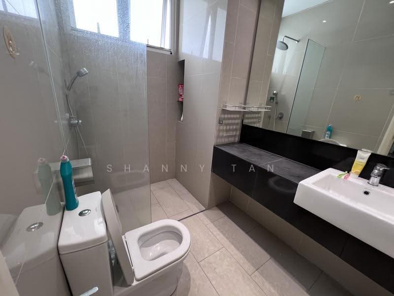 Rumah Berkembar untuk Dijual di Bandar Sungai Long (Selangor) - Shanny Tan - Bathroom - PropertyGuru.com.my