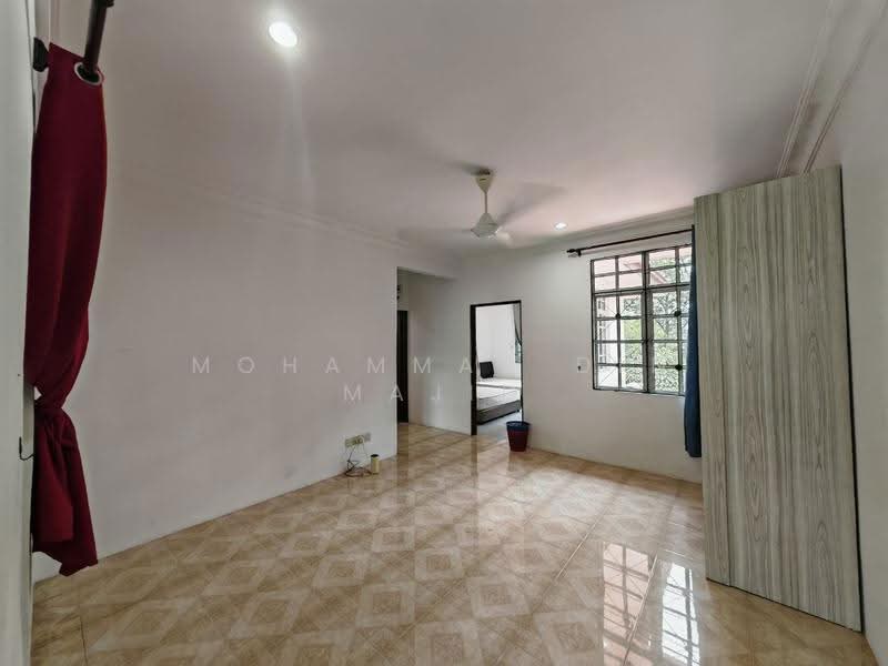 Rumah Banglo untuk Dijual di Bukit Rahman Putra (Sungai Buloh) - Mohammad Din Majid - Living Room - PropertyGuru.com.my