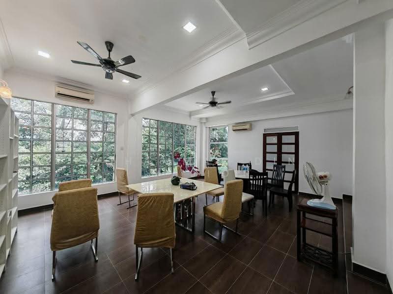 Rumah Banglo untuk Dijual di Bukit Rahman Putra (Sungai Buloh) - Mohammad Din Majid - Dining Room - PropertyGuru.com.my