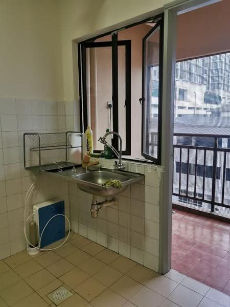 Condominium for Rent at Indah Villa Condominium - Sally Lee - Kitchen - PropertyGuru.com.my