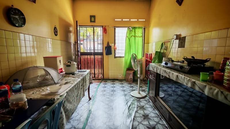 Rumah Banglo untuk Dijual di Taman Segambut (Jalan Kuching) - Zuraina Rajudin - Kitchen - PropertyGuru.com.my