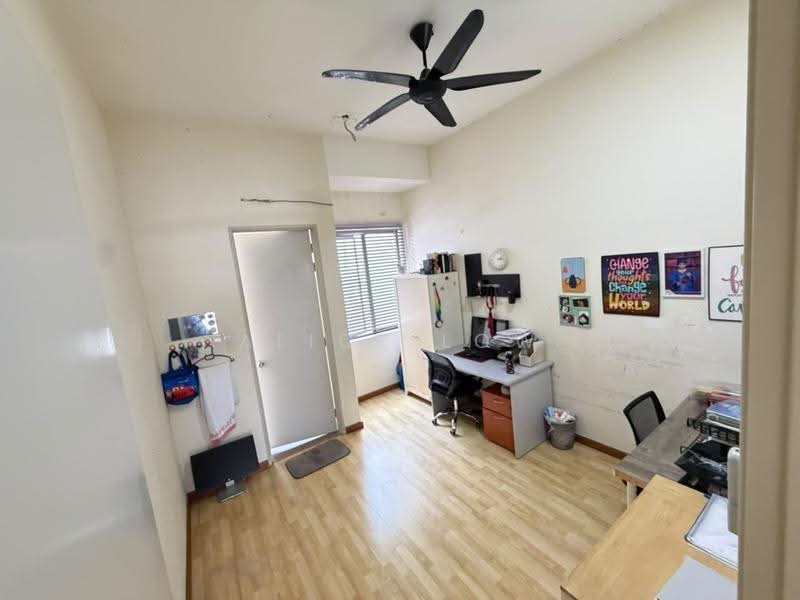 3-storey Terraced House for Sale in Rawang (Selangor) - Alice Low - Study - PropertyGuru.com.my